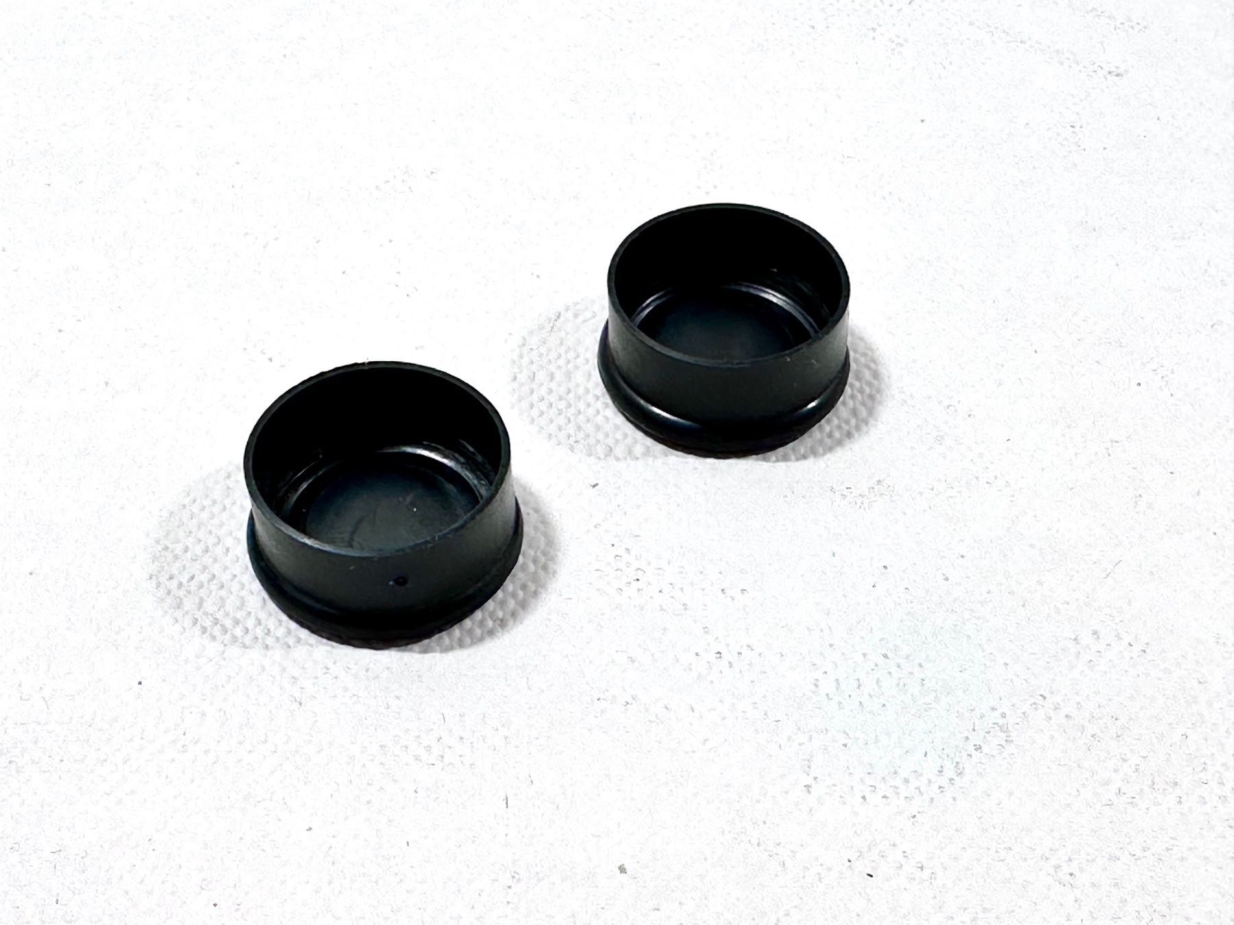 Pezzi di ricambio: CAT EYE Model 100 Lenkerendstopfen schwarz Vintage – Usato da Luzern venduto da bikeandbeltcom 1