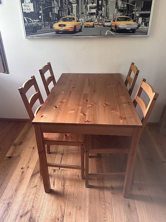 Tischset: Küchentisch mit 4 Stühlen – Gebraucht aus Binningen von Armani73