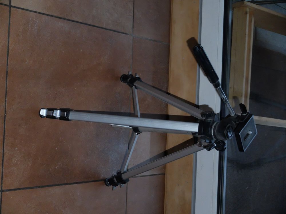 Treppiedi & Teste: Fotostativ – Usato da Wangs venduto da Rumauch 6