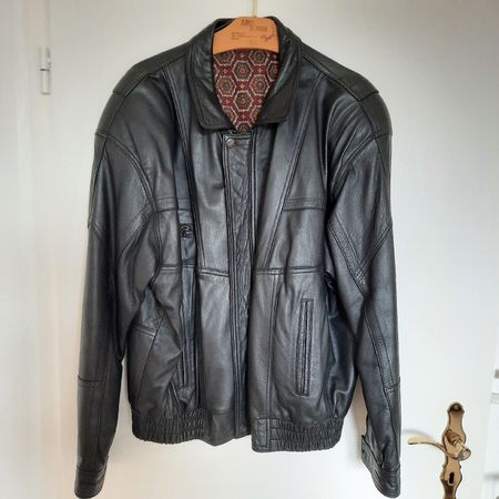 Herren Lederjacke schwarz gemustertes Futter Grösse 56
