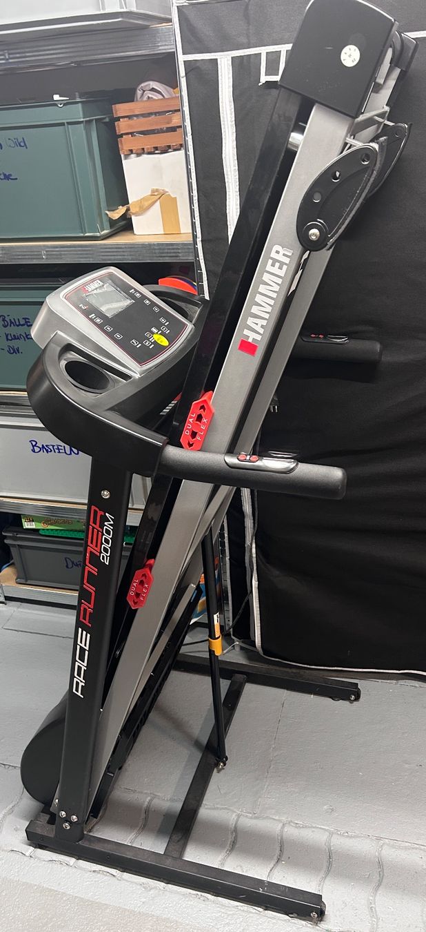 Hometrainer: Laufband HAMMER Race Runner 2000M – Gebraucht aus Bäch SZ von ST-b2123