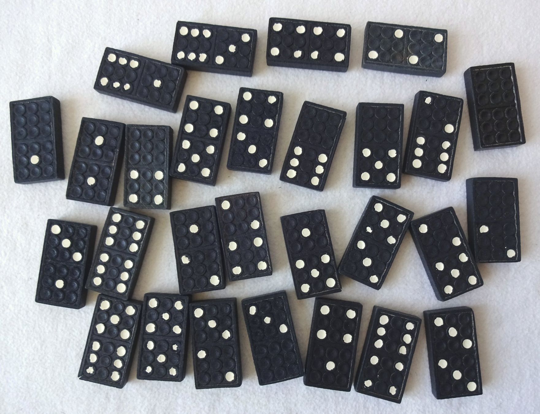 Giochi: antikes Domino – Usato da St.Gallen venduto da Paddington11 4