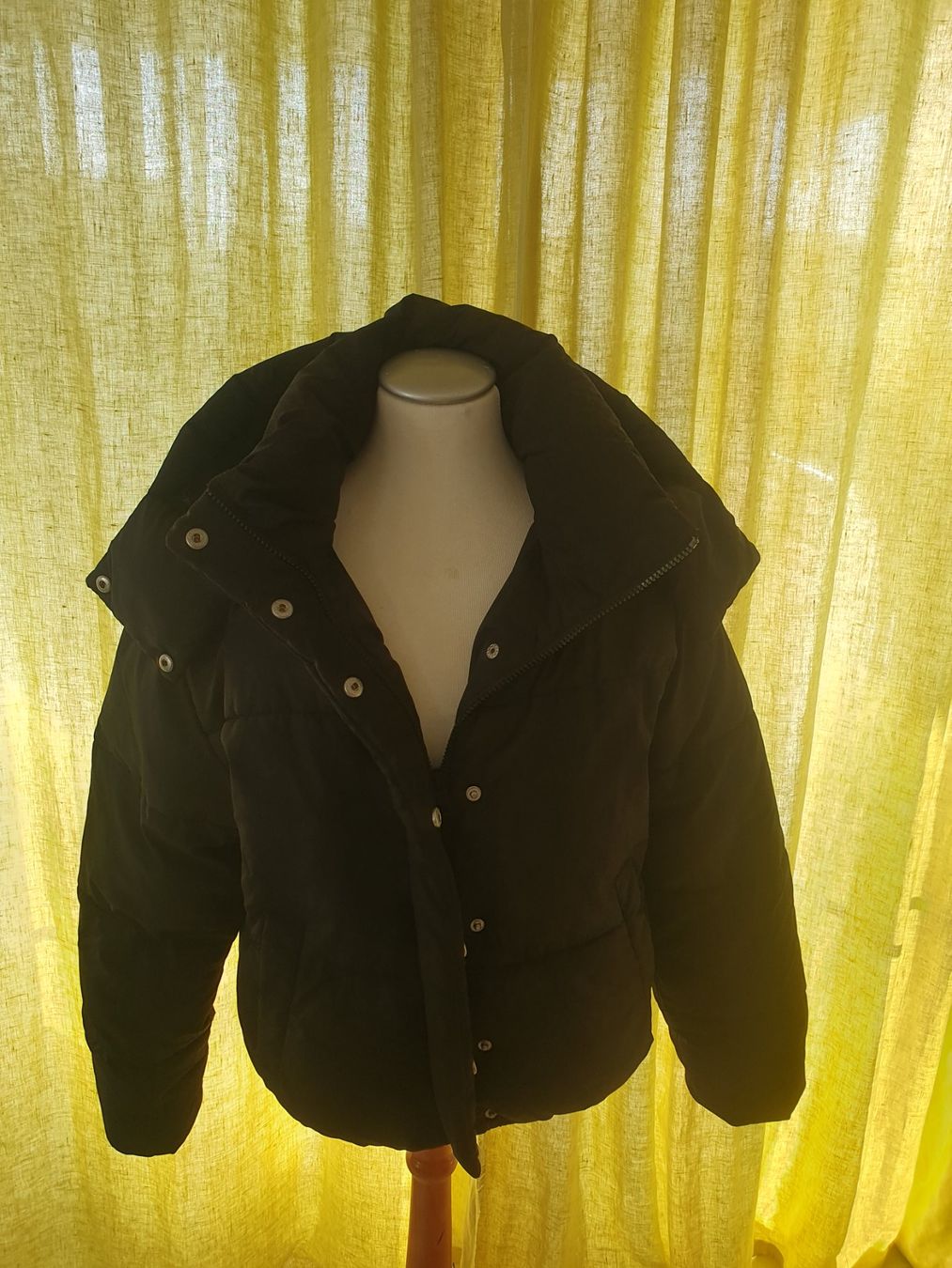 C&A Giacche & Cappotti: Winterjacke mit Kapuze Mädchen C&A schwarz Gr.34 – Nuovo (secondo la descrizione) da Volketswil venduto da gloriamundi 1