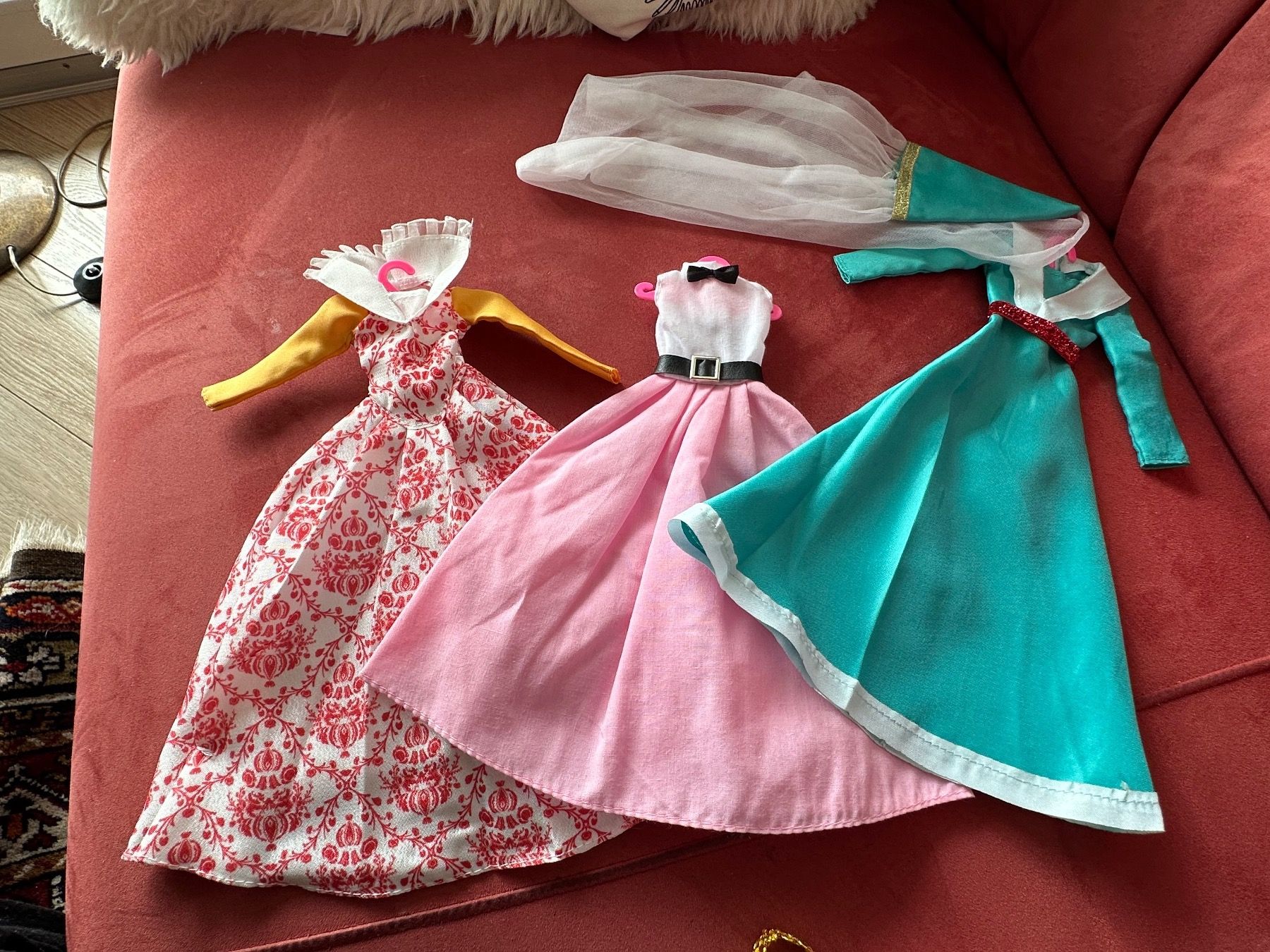 Bambole: 18 Stück  Barbie Gioca con la Moda – Usato da Herbriggen venduto da Sehrazade 2