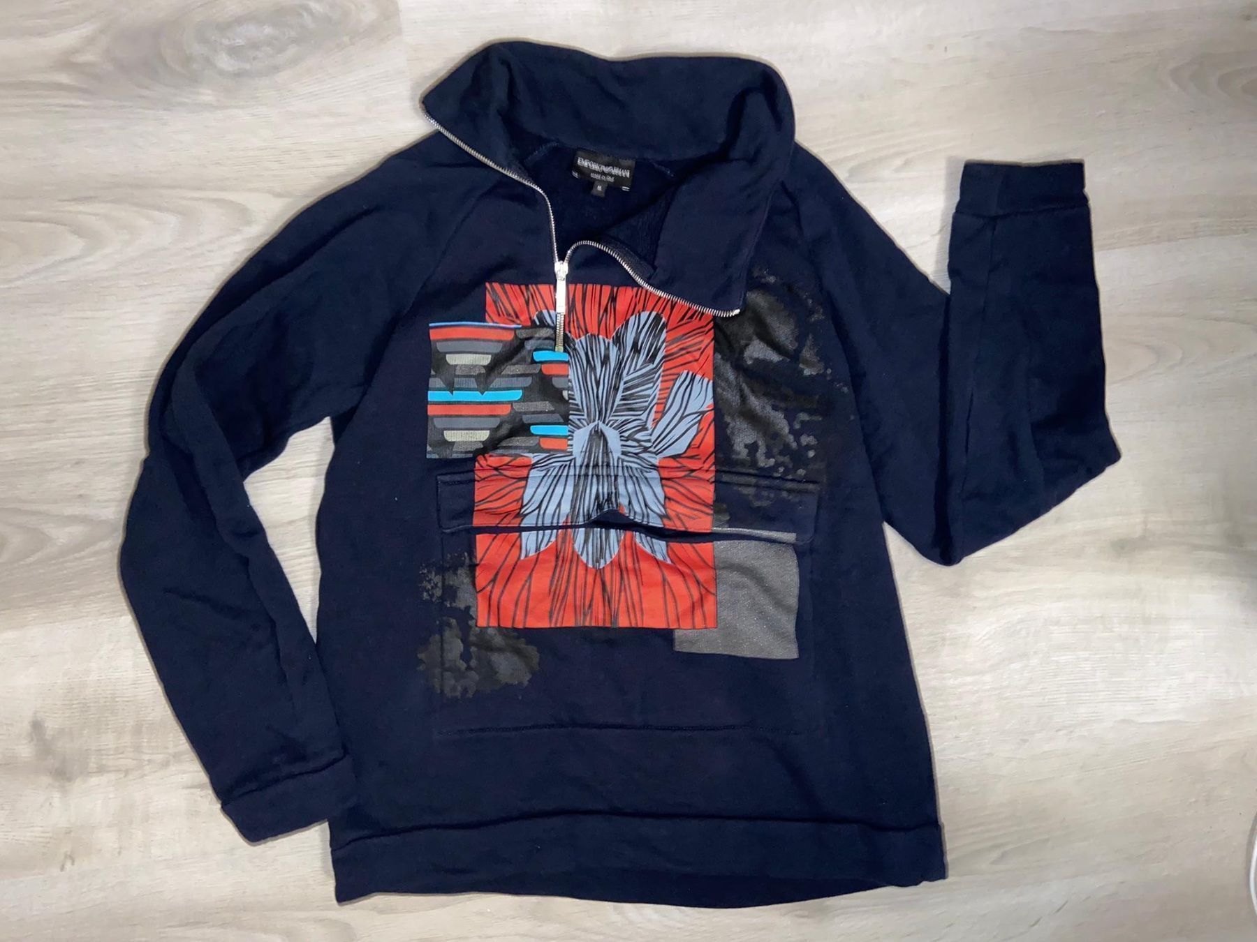 Armani Pulls & Sweat-shirts: Armani pull taille M – D'occasion à Montreux par Pipo7878 1
