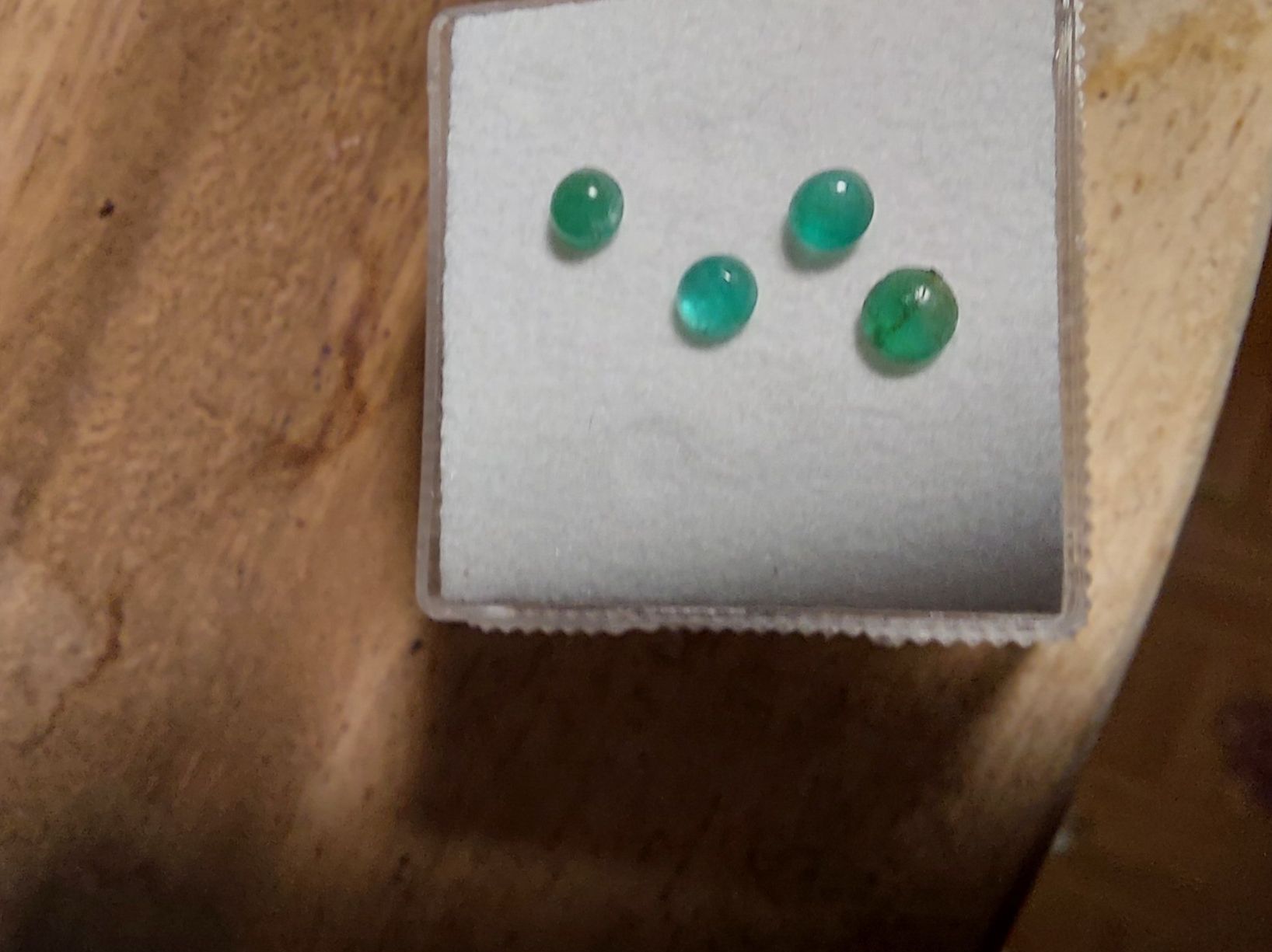Pietre preziose: Smaragde, 4 Stück Cabochons rund – Nuovo (secondo la descrizione) da Klingnau venduto da Tamina5 1