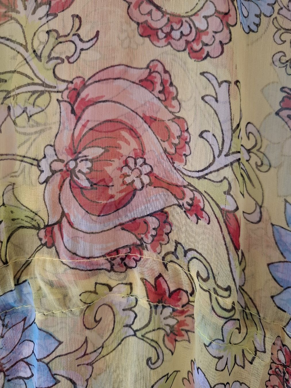 Kleider: Strandkleid gelb Blumen onesize – Gebraucht aus Ennetbaden von Rosen1 4