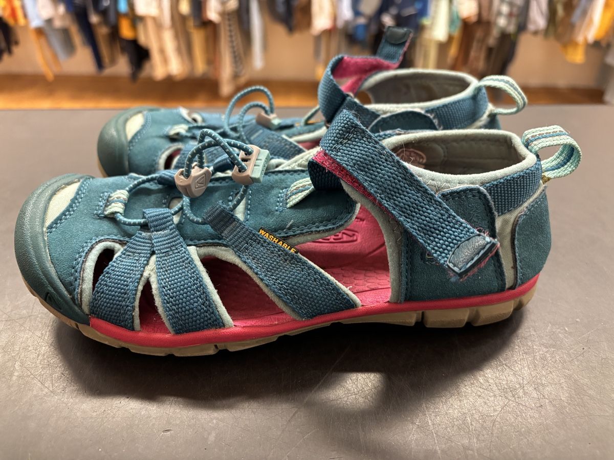 Keen Scarpe per ragazze: Keen Sandalen Mädels, Grösse 35 – Usato da Büren an der Aare venduto da Nikito2001