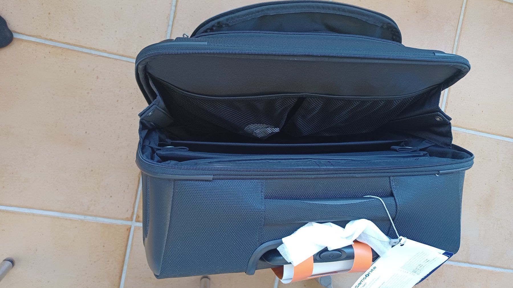 Samsung Sonstiges zu Aviatik: Samsonite Business Koffer – Neu und originalverpackt aus spreitenbach von Acmc 2