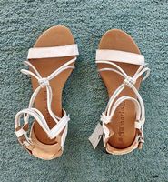 NEU: Tamaris-Sandalen (weiss-silber), Gr. 38 - UNGETRAGEN