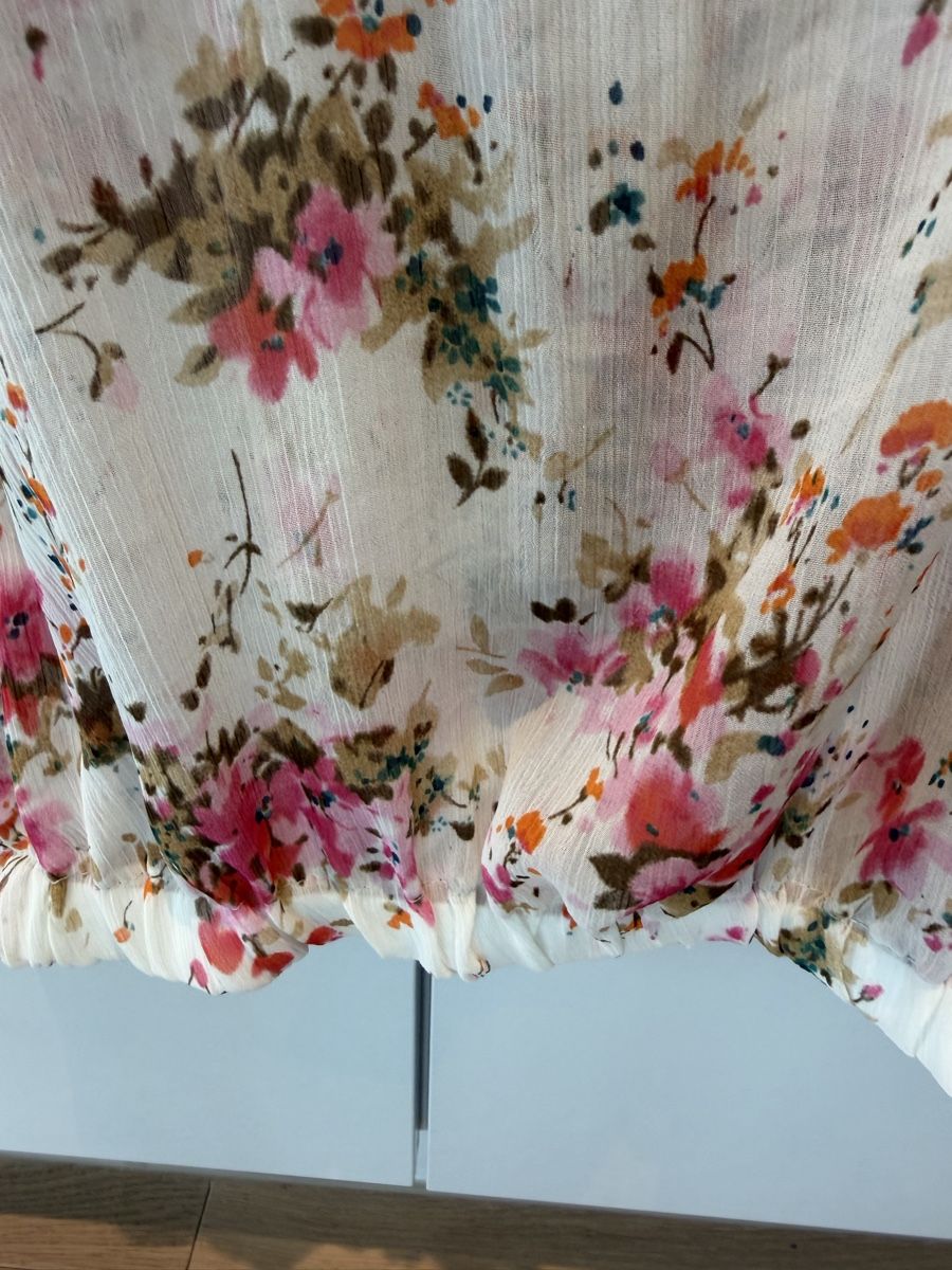 Zara Camicette: Zara Basic Bluse mit Blumenmuster, Gr. M - Sommerlich!🌸 – Usato da Küsnacht ZH venduto da ToddyGinger 6