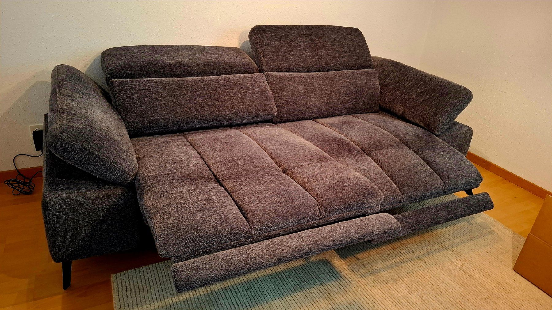 Divani: Elektrisch verstellbares Sofa – Usato da Bellach venduto da Skorpi8 2