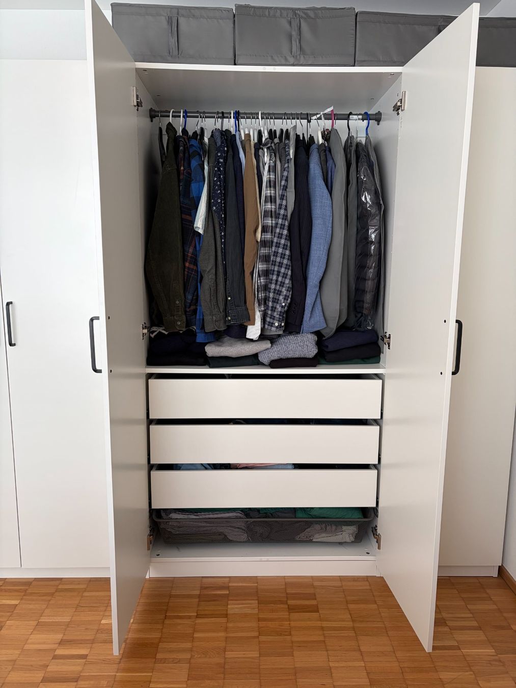 Ikea Armadi: Ikea PAX Schrank 2.50m – Usato da Tamins venduto da walkeezy 2
