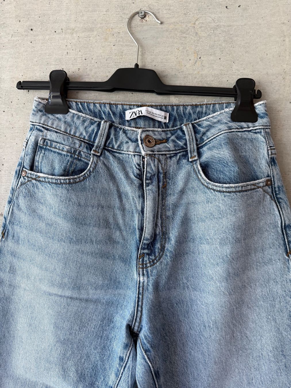 Zara Jeans: Zara Mom Jeans (36) – Usato da St-George venduto da alaixee 1