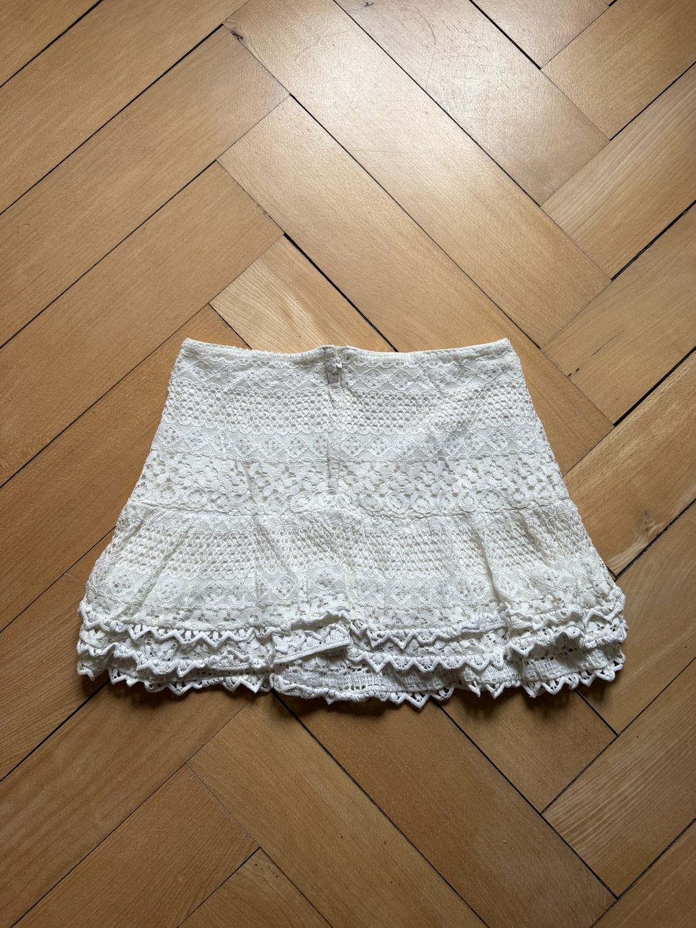 Jupes: Shabby Chic Spitzenrock weiss S – D'occasion à Zürich par Diazaio 1