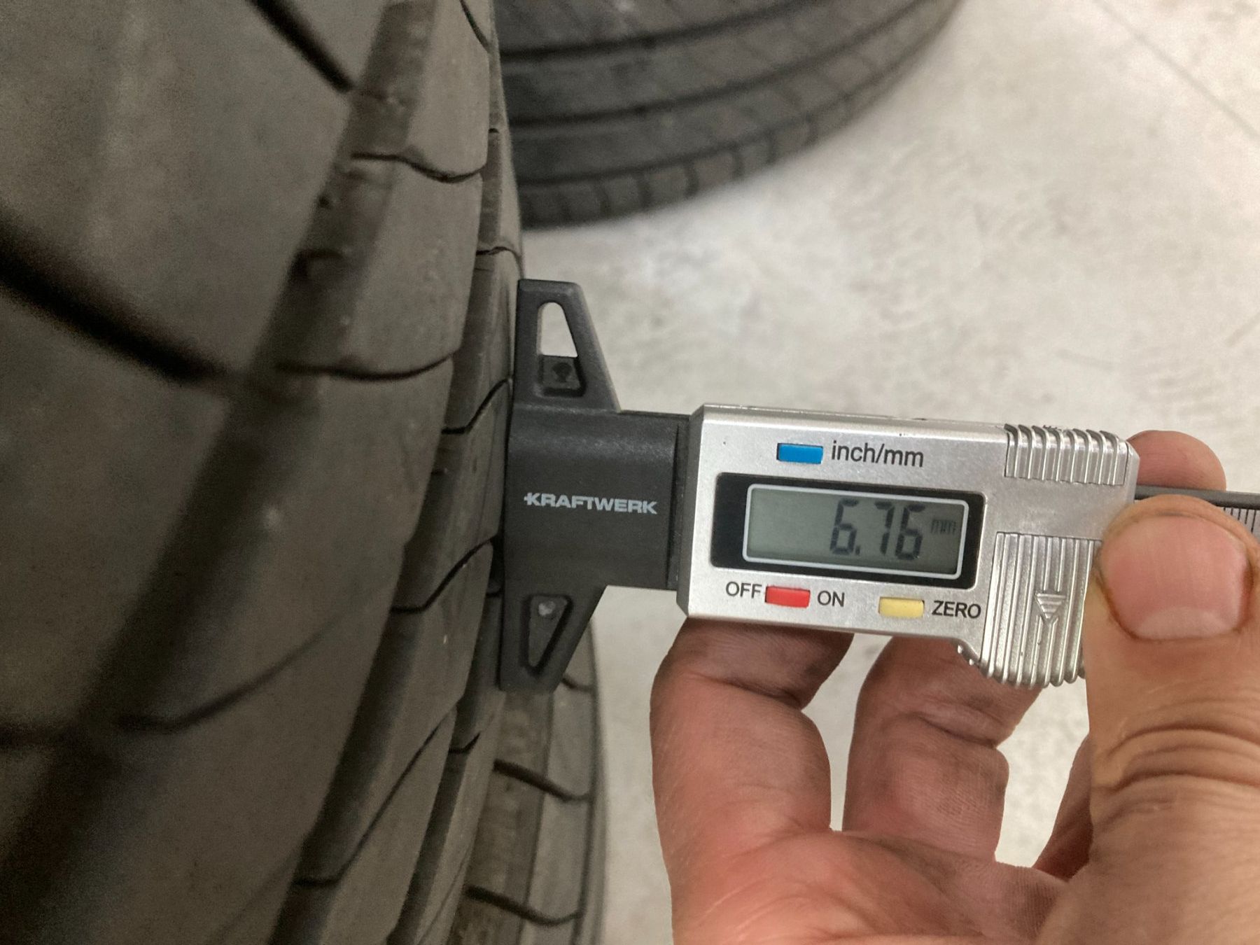 Michelin Pneus & Kompletträder: 225/45R17 Sommerpneu Michelin – Gebraucht aus Cham von WB2223 7
