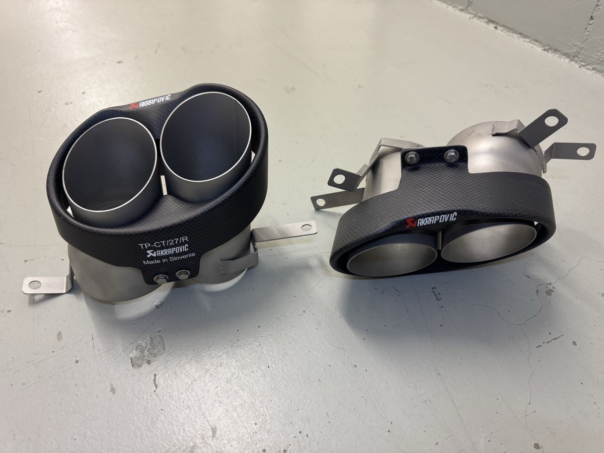 Audi Sistemi di scarico: Audi RS Akrapovic Doppelendroh – Nuovo e nell'imballaggio originale da Märstetten venduto da hlacika88 3