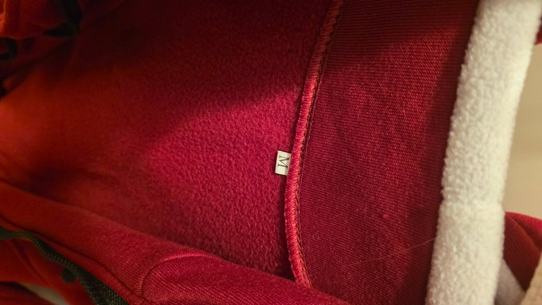 Giacche: Warme, rote Winterjacke, Grösse M. – Usato da Gränichen venduto da Namchii 4