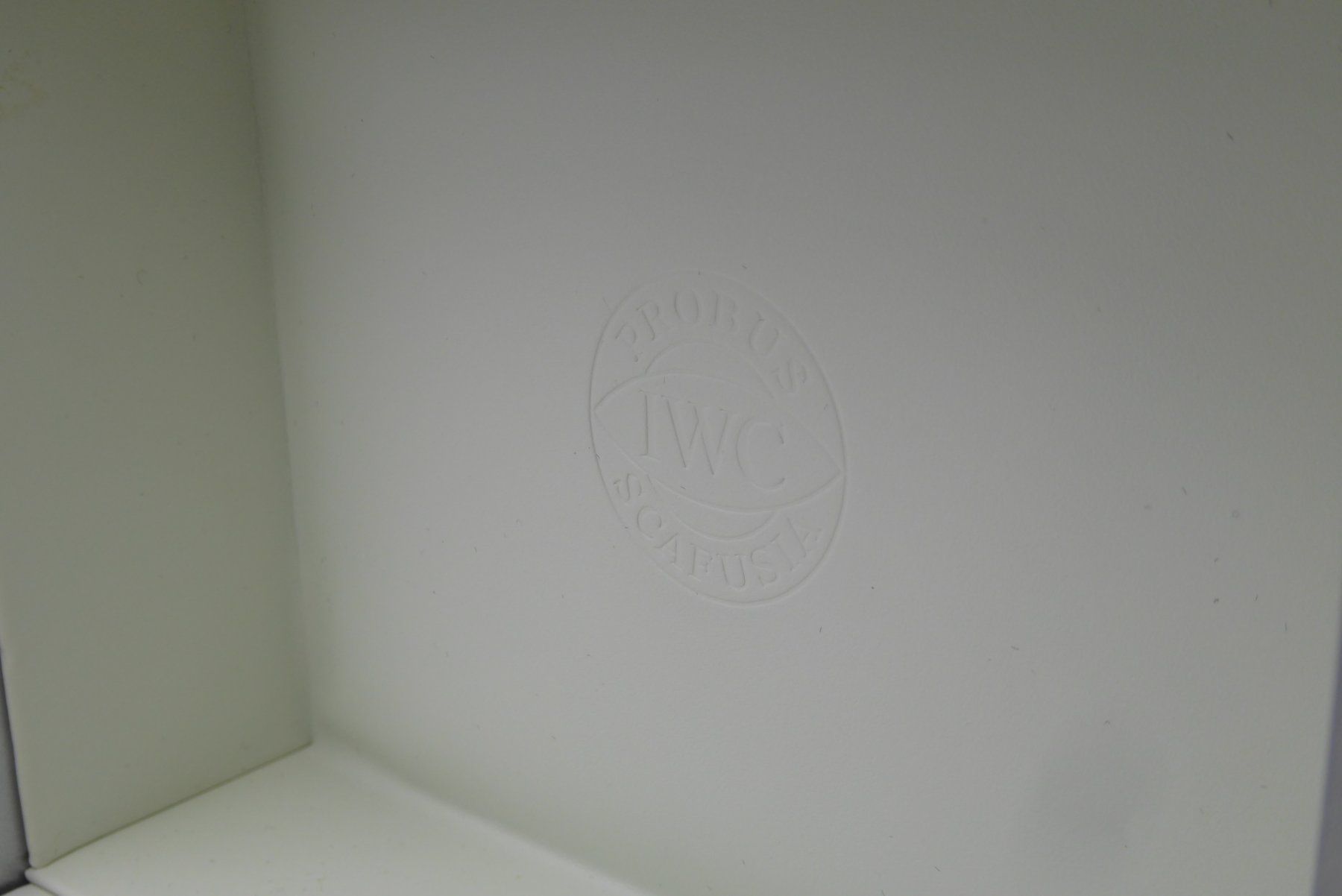 IWC Scatole porta orologi: IWC Schaffhausen box for watch – Usato da Geneve venduto da adr_xk6n 5