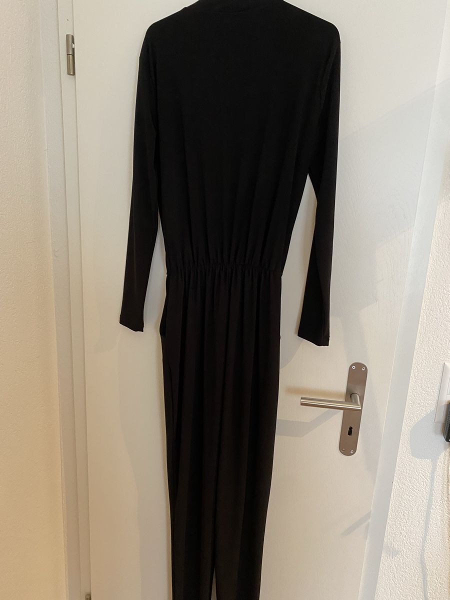 Tute: Schwarzer Jumpsuit Gr. S – Nuovo (secondo la descrizione) da Wetzikon ZH venduto da purple_44 1