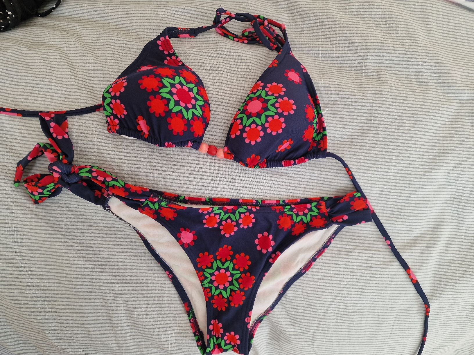 Costumi da bagno & Bikini: Hochwertiges und farbenfrohes Bikini Set – Nuovo (secondo la descrizione) da Bassersdorf venduto da sankaber