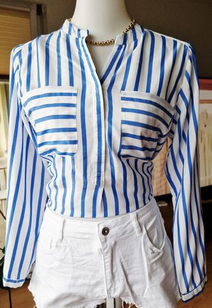Elegant Hails Striped Blouse, Size M, Great Condition.