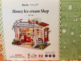 Miniature Honey Ice Cream Shop - Rolife DG148