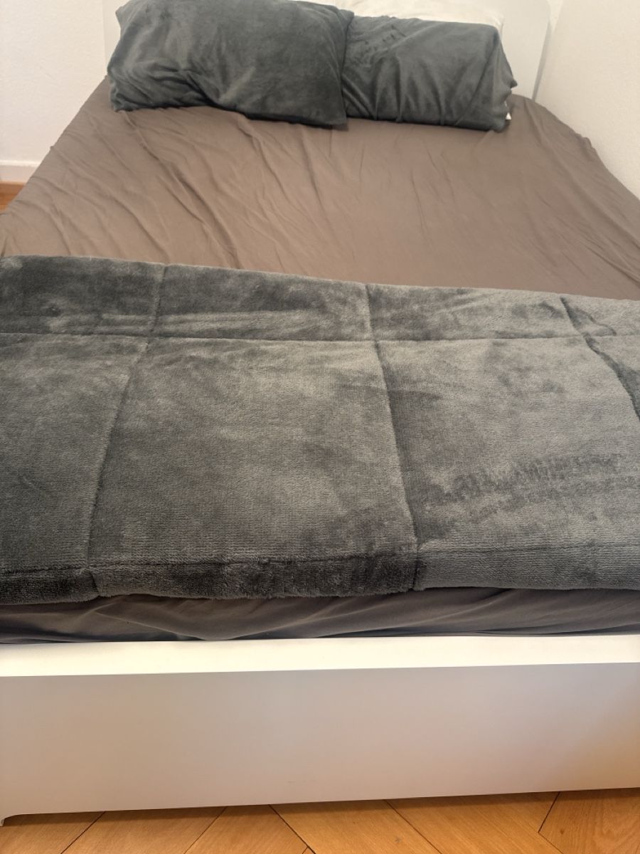 Letti: mBed frame,  Mattress, Cushions, 2 sheets, 4 pillows – Usato da Zürich venduto da sar_kk5w 3