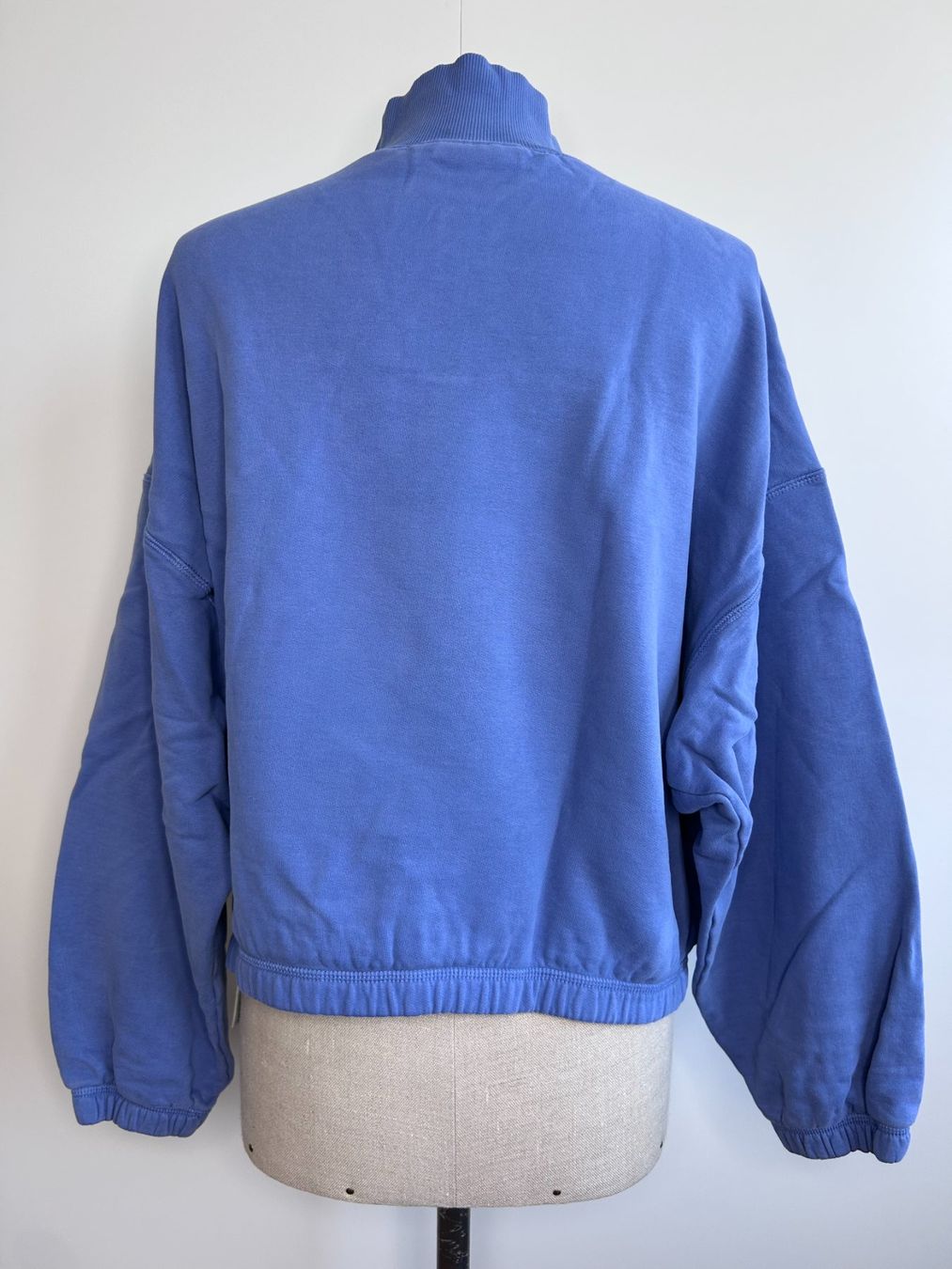 Weekday Pullover & Sweatshirts: Weekday Lou Zip Front Sweatshirt – Gebraucht aus St. Gallen von look-twice 6