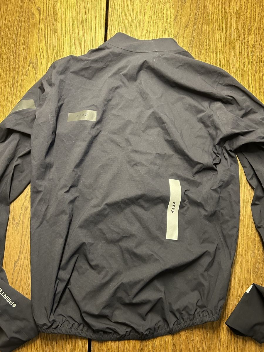 Canottiere & Pantaloni: Maap Atmos Regenjacke – Nuovo (secondo la descrizione) da Basel venduto da laurin_bachmann 1