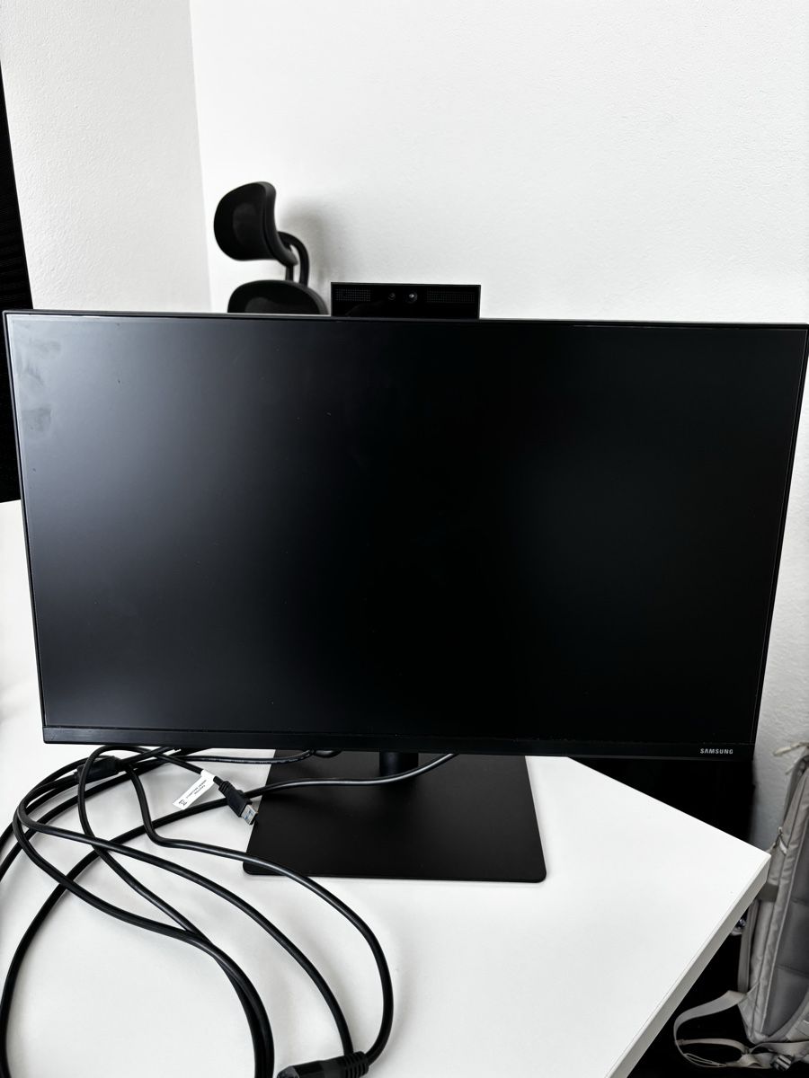 Samsung Monitore: SAMSUNG 27 Zoll Bildschrim – Gebraucht aus St. Gallen von bla_7qwr 1