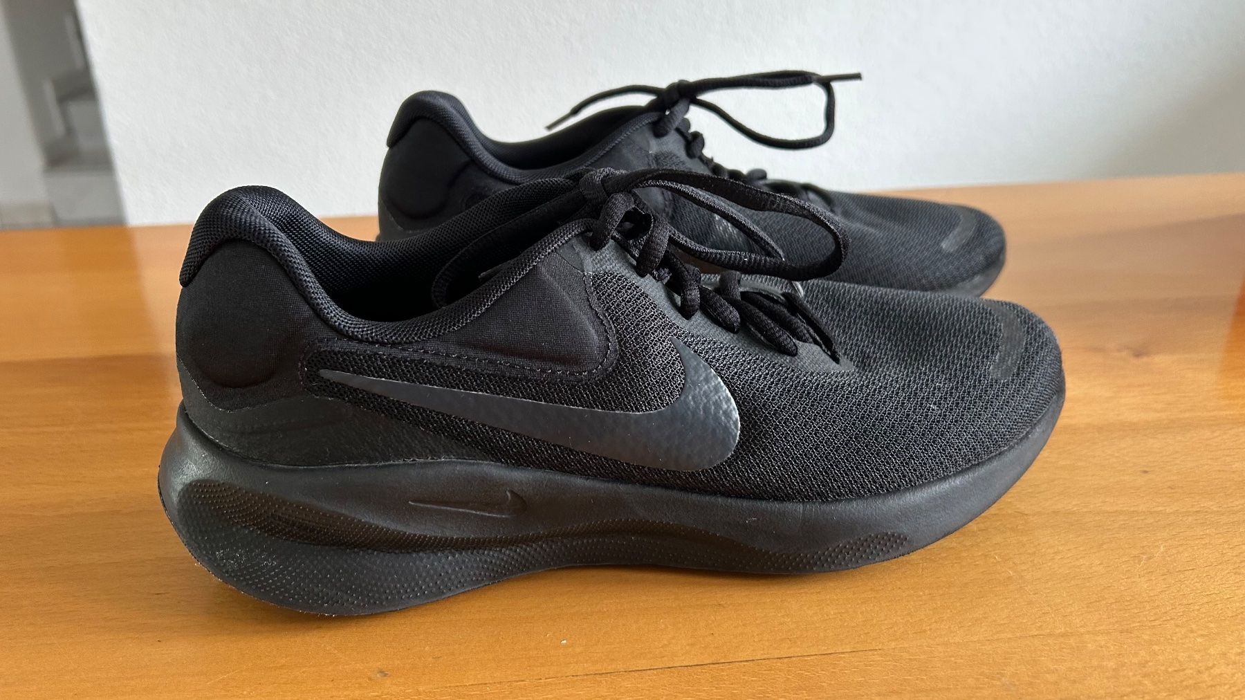 Nike Chaussures hommes: Nike Revolution 7 / Gr. 42 – D'occasion à Dotzigen par rapunzel03 3