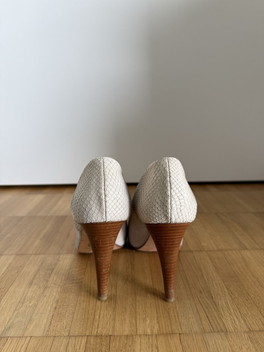 Navyboot Damenschuhe: Navyboot - Hell beige Pumps mit Struktur - 41 – Gebraucht aus Zug von tami12 3