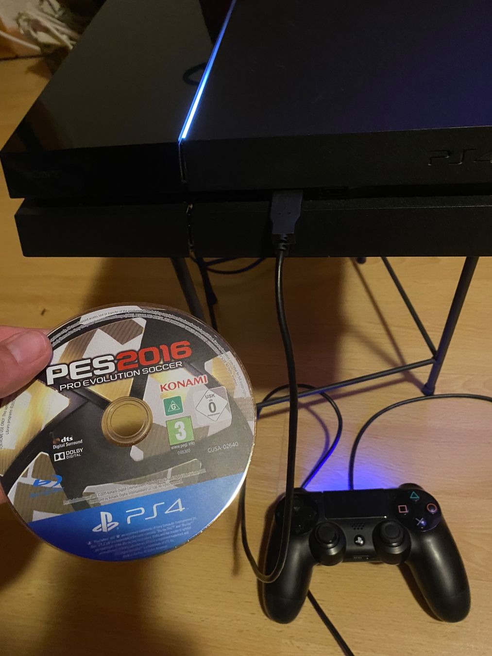 Sony Console: Console PlayStation 4 avec une manette et 1 jeu – Usato da Gland venduto da Fanfan479 6