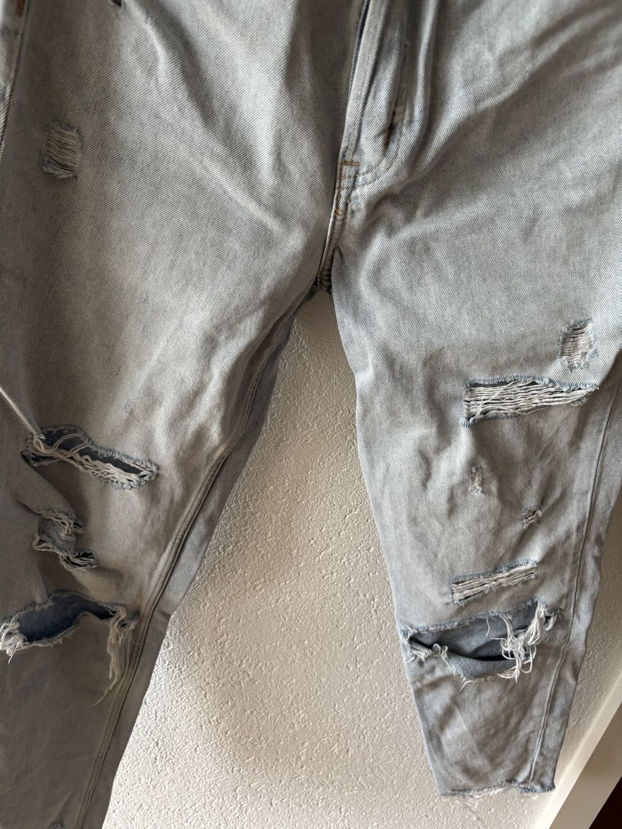H&M Jeans: Jeans Hose Divided Gr 34 – Usato da Boniswil venduto da Biancaneve91 1