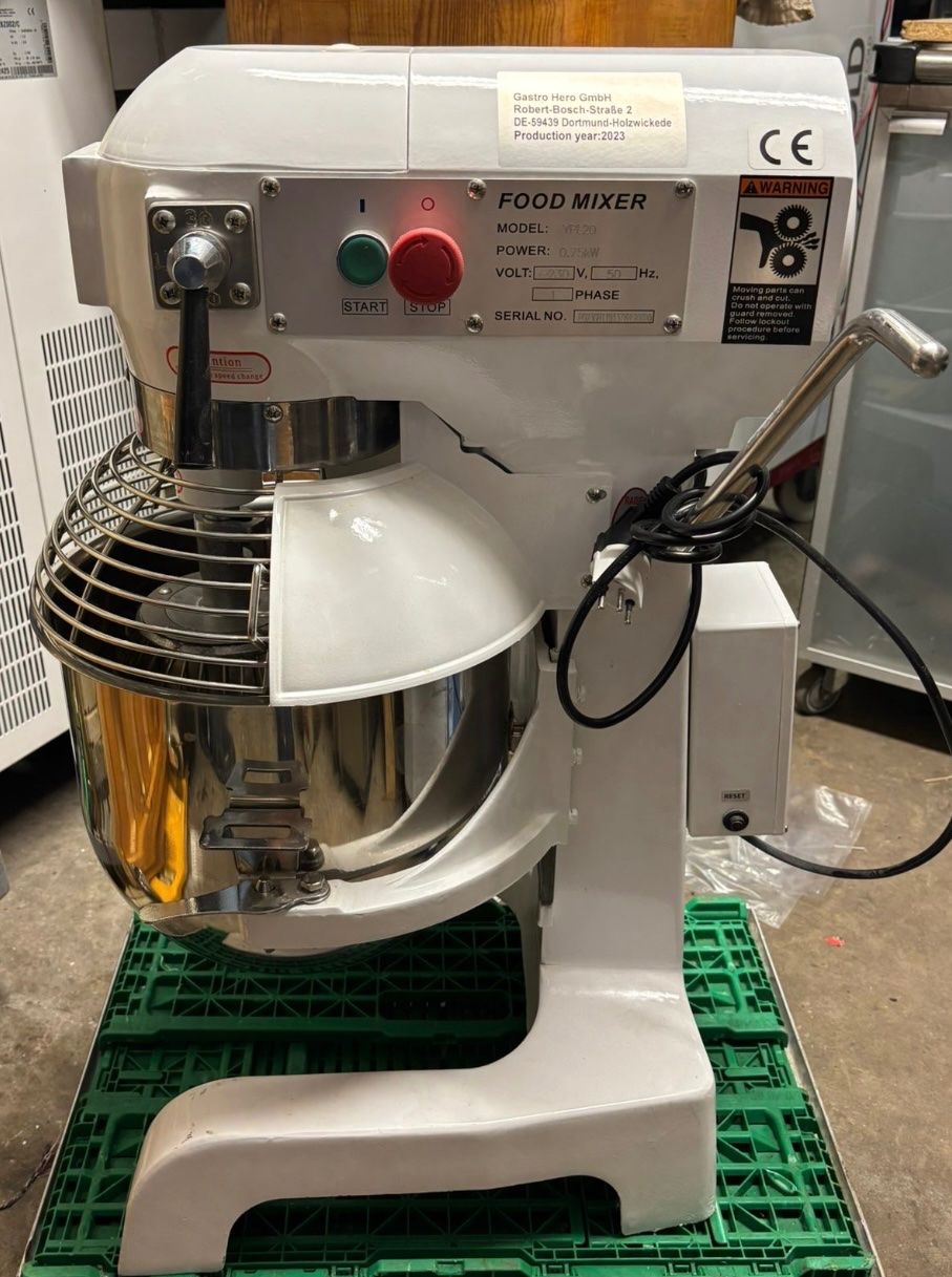 Appareils de cuisine: Teigknetmaschine – D'occasion à Spreitenbach par durmis04