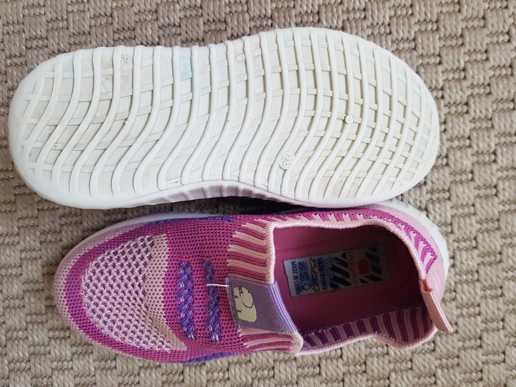 Elefanten Chaussures filles: Elefanten Hausschuhe + Sandalen – D'occasion à Münchenstein par mt25 4