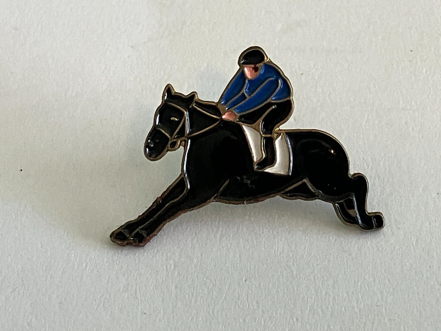 Placchette & Badge: 1 Pin Reiter auf Pferd – Usato da Basel venduto da djwwpp