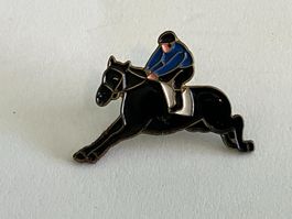 1 Pin Reiter auf Pferd