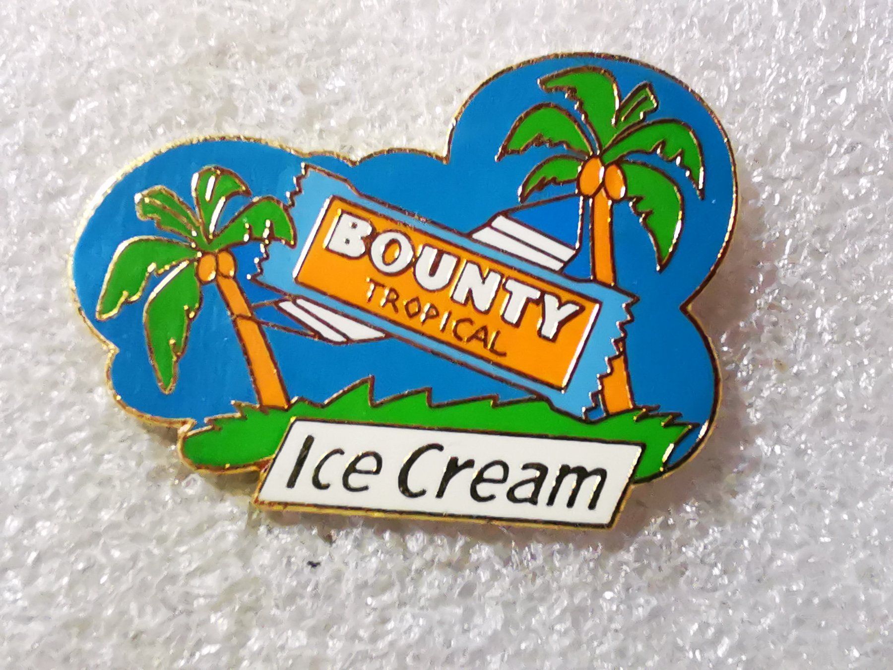 Plaketten & Abzeichen: Ansteckpin 88: Bounty Ice Cream – Gebraucht aus Oppligen von Pin-Fall-Shop