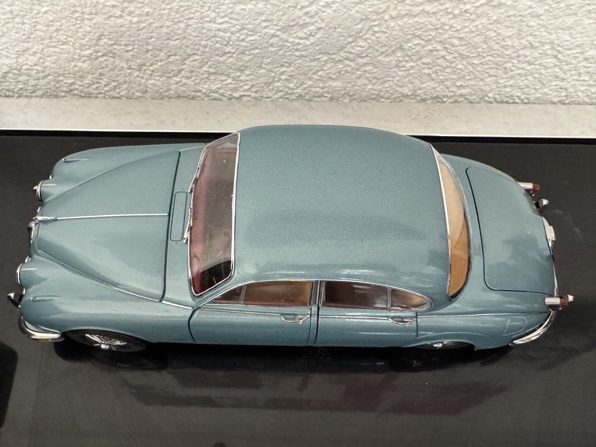 Jaguar Modellini d'auto: Jaguar Mark 2 3.8 1962 Limited Edition – Nuovo e nell'imballaggio originale da Hubersdorf venduto da smi_79nm 2
