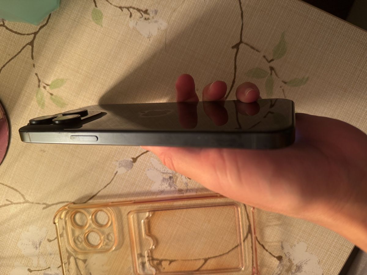 Apple Handys / Smartphones: iPhone 15 pro max – Gebraucht aus Bern von mystyle_bern 3