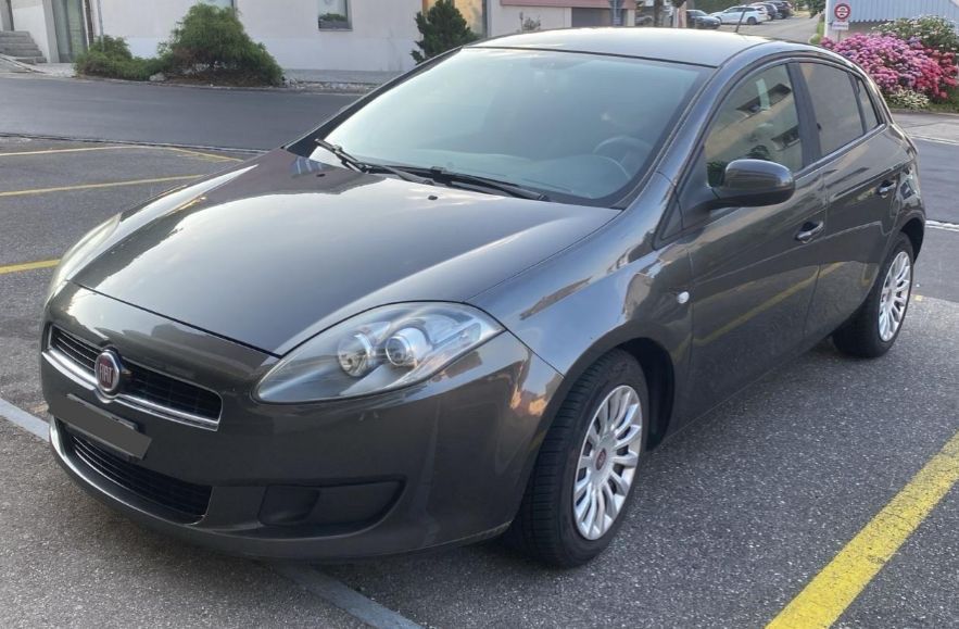 Fiat Automobili: Fiat Bravo, Klima, ab MFK, frisch ab Service, Jg. 2013 – Usato da Brüttisellen venduto da business_peter 2