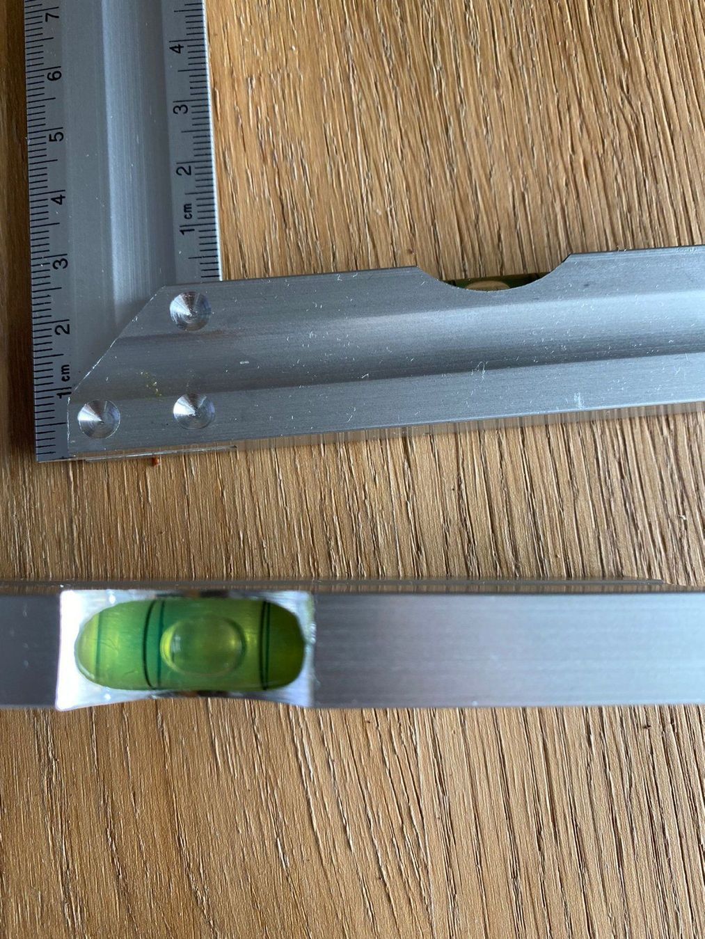 Tous les outils: Alu Tischlerwinkel 2Stk. – Neuf (Voir description) à Oberriet SG par KevMills69 1