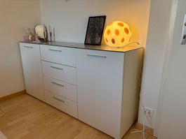 Weisse Kommode