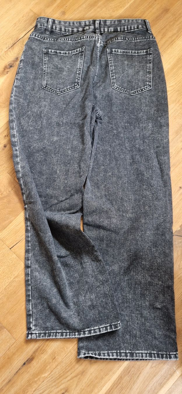 Jeans: Schwarze Jeanshose in Gr.L – Usato da Grosswangen venduto da iranki80 1