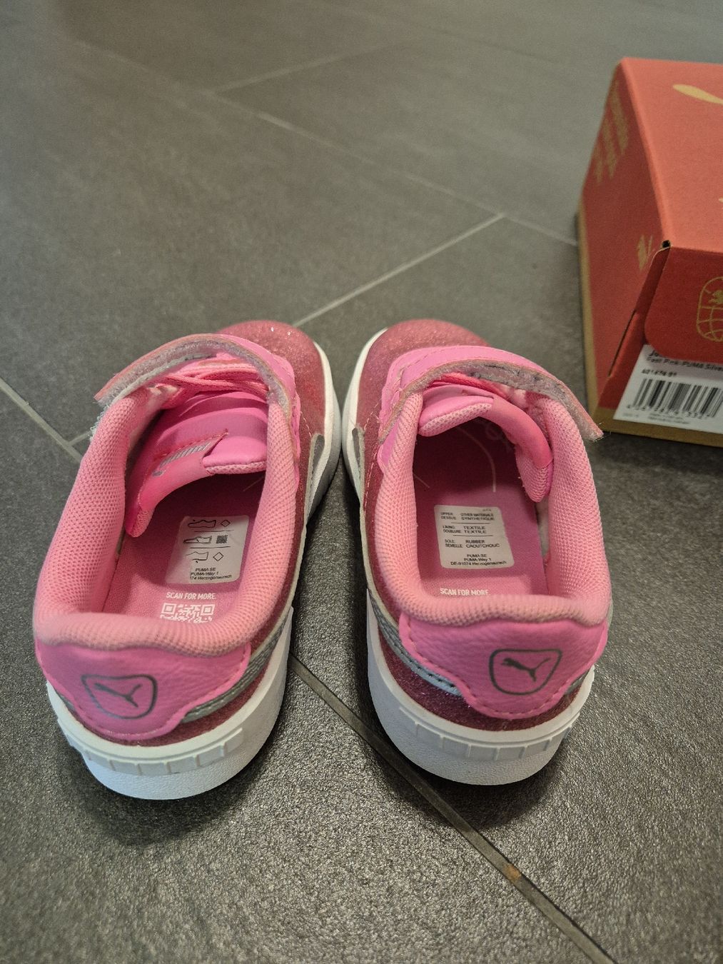 Puma Schuhe für Mädchen: Glitzerturnschuh Puma 26  wie neu – Neu (gemäss Beschreibung) aus Weesen von flying_kiwi 4