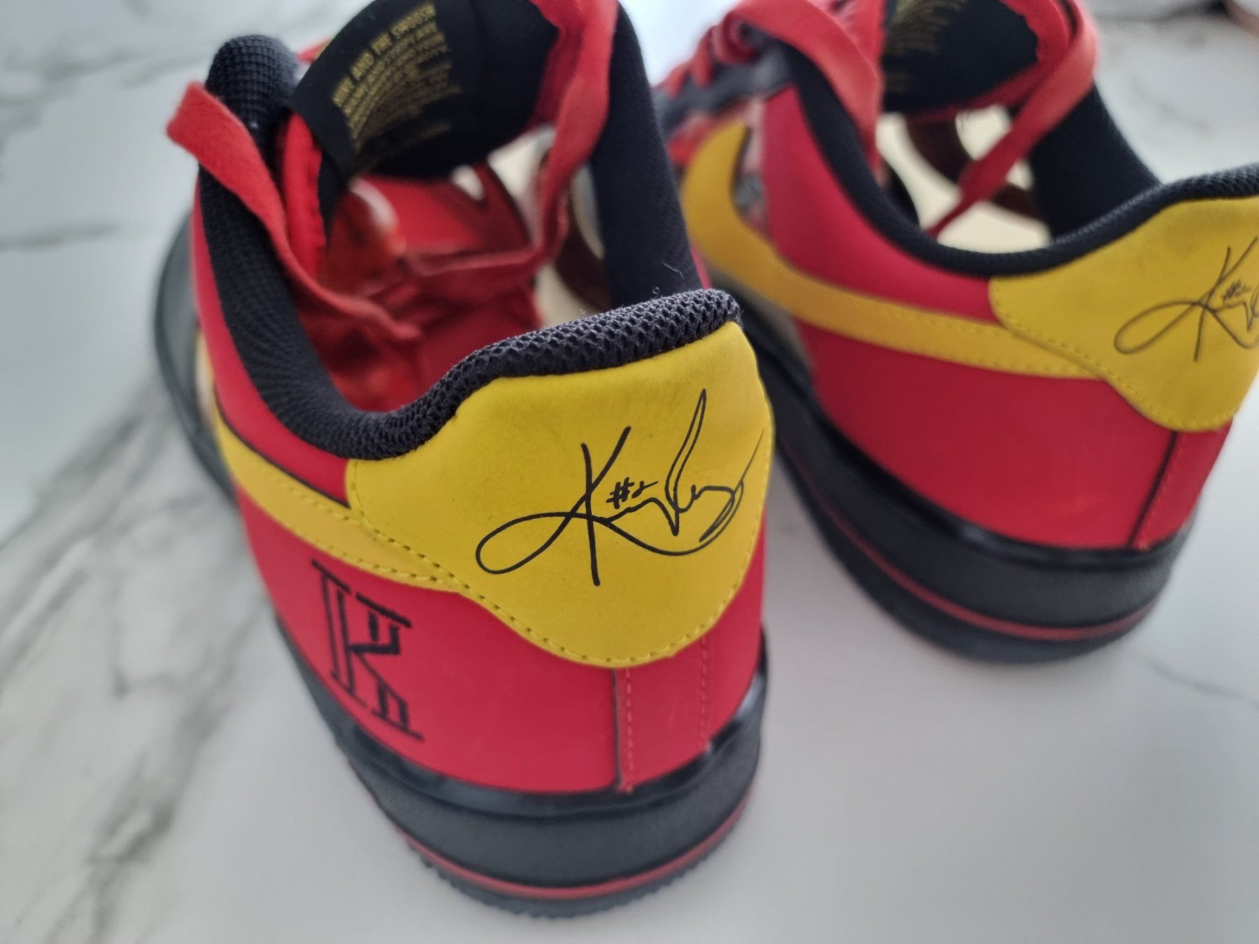 Nike Scarpe da uomo: Nike Air Force 1 Low "Kyrie Irving" (42.5) – Usato da Zürich venduto da TrueTrade 2