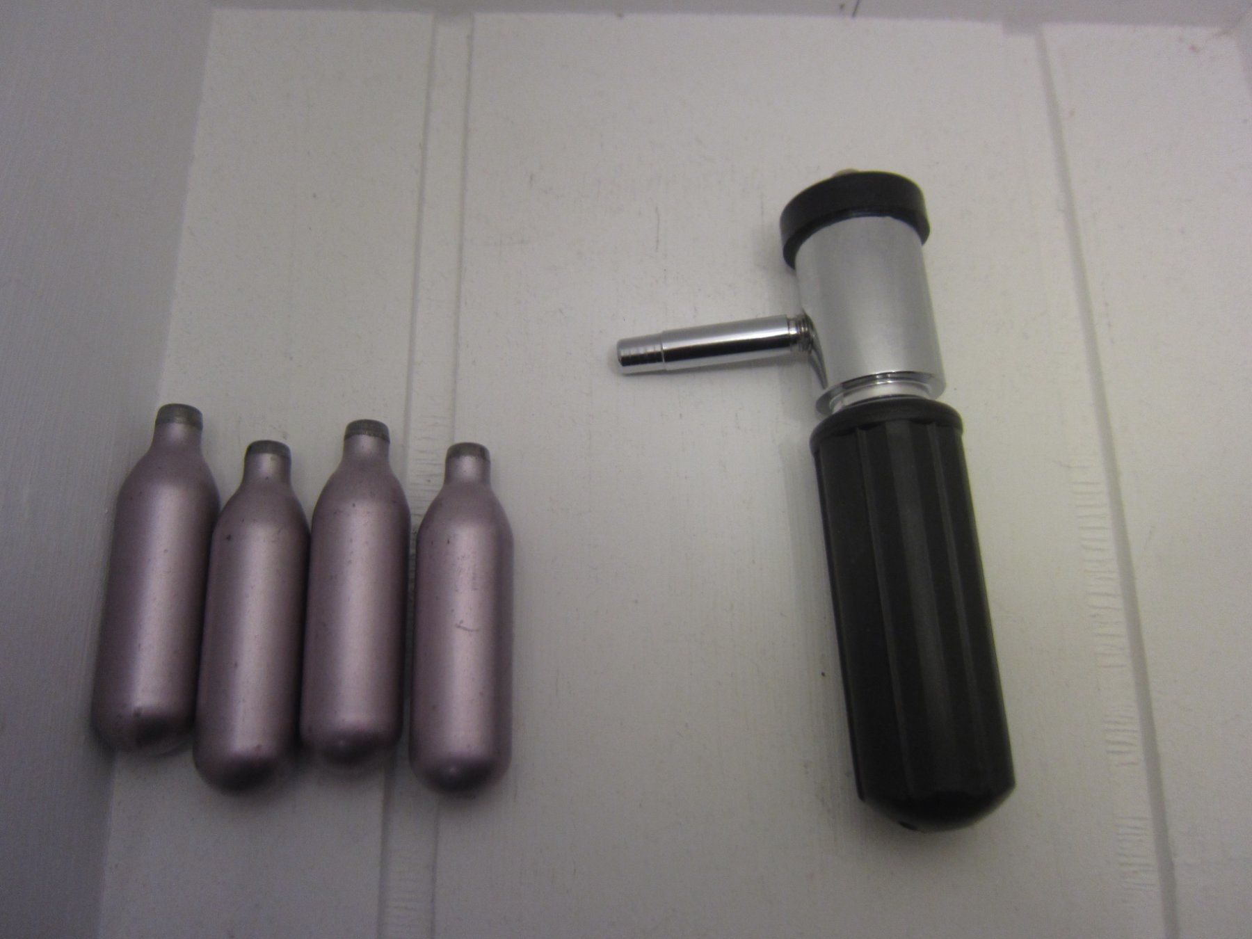 Wein: Wecomatic Wine Protector N2O – Gebraucht aus Kilchberg ZH von Cuculus1