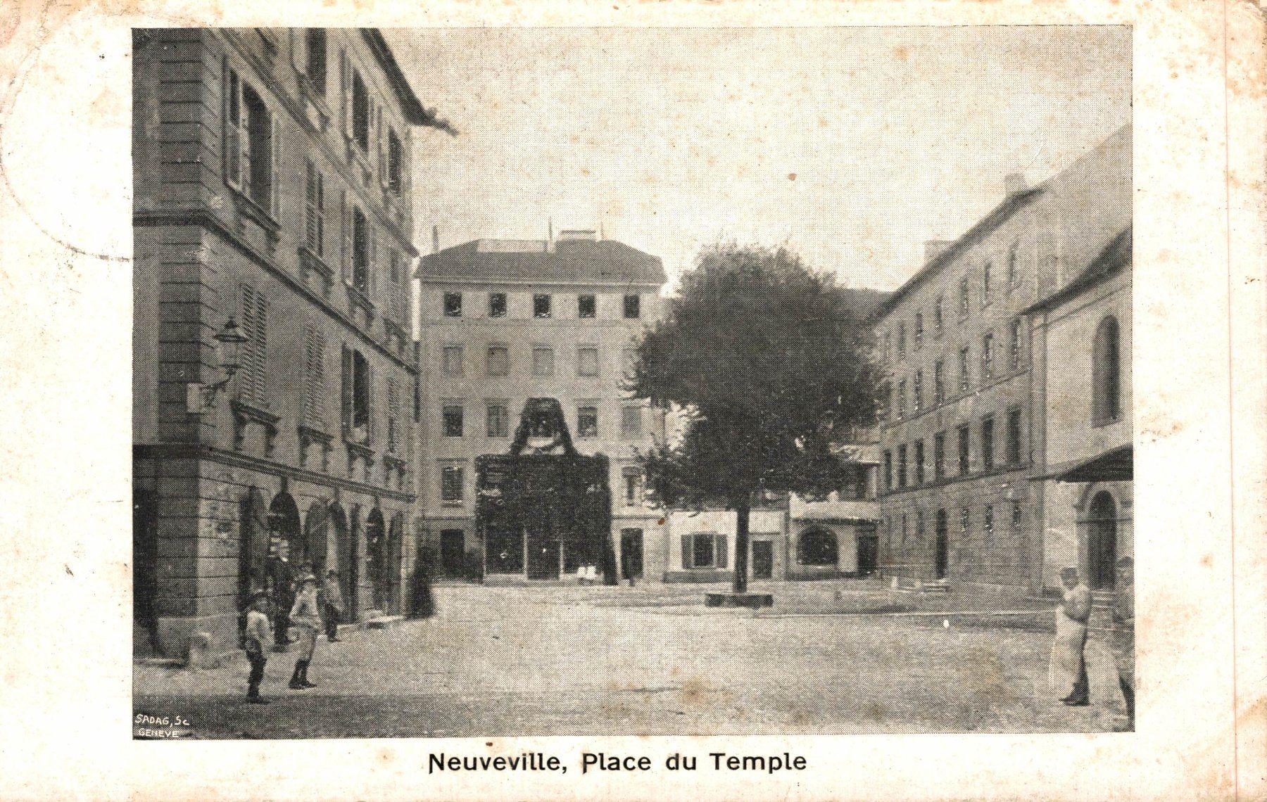 Cartoline postali: Neuveville. Place du Temple – Usato da Bronschhofen venduto da Astore